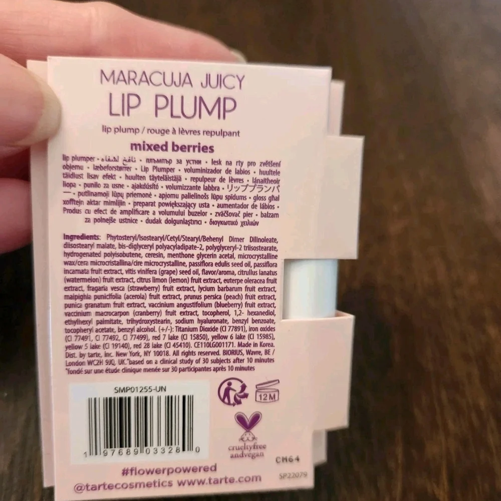 Too Faced Lip Injection Extreme + Tarte Maracuja Juicy